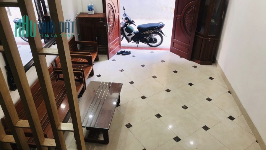 SIÊU PHẨM Ô TÔ 7 CHỖ qua nhà Văn La, KINH DOANH mt 4m NHÀ ĐẸP, ngõ thông thoáng. LH Công