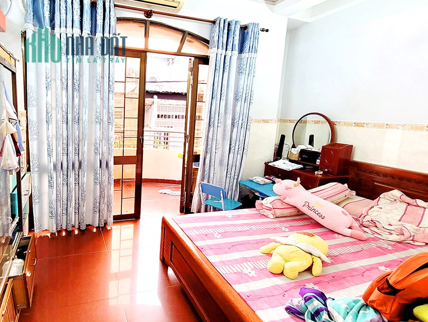 Mua bán nhà tốt hẻm xe hơi Lê Văn Sỹ, Tân Bình, Giá rẻ, 3 Tầng, 59m2