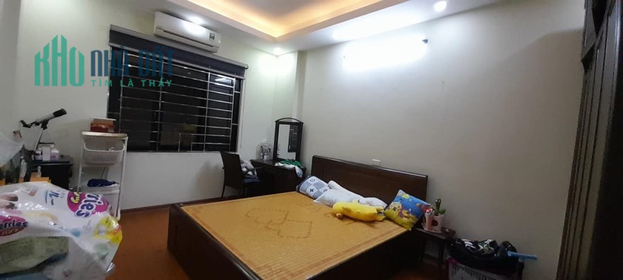 Nhà Ngũ Nhạc, Hoàng Mai 31 * 4 Tầng giá 3.2 Tỷ