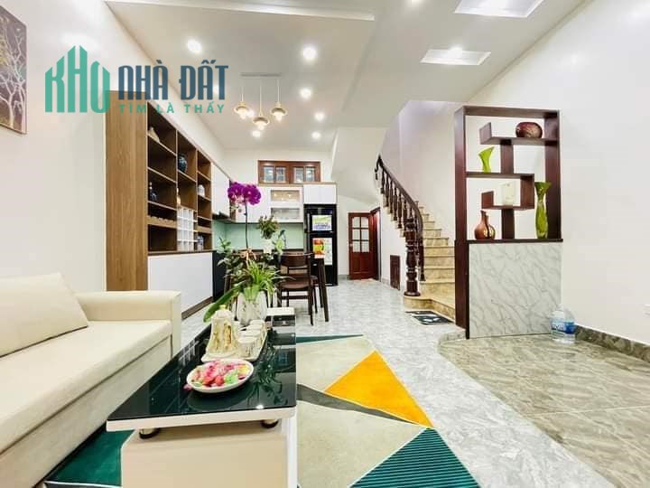 BÁN NHÀ PHỐ CỔ HÀNG GIẤY ĐỒNG XUÂN 28 m2 3T 2N2WC MT4m – 5.5 Tỷ