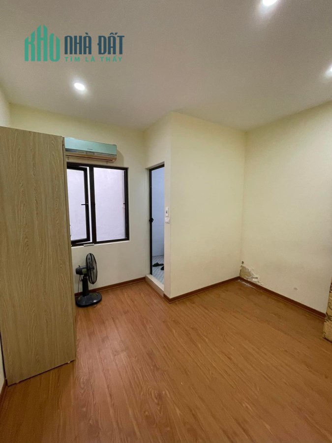 BÁn NHÀ KHƯƠNG ĐÌNH 44M 3.85 TỶ 
VỊ TRÍ SIÊU ĐẸP GẦN PHỐ