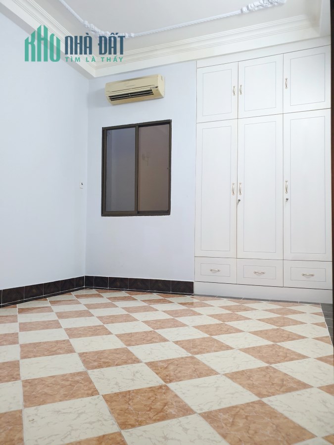 Nhà cho thuê nguyên căn hẻm ô tô Dương Bá Trạc P2 Q8 giá 12tr/ tháng