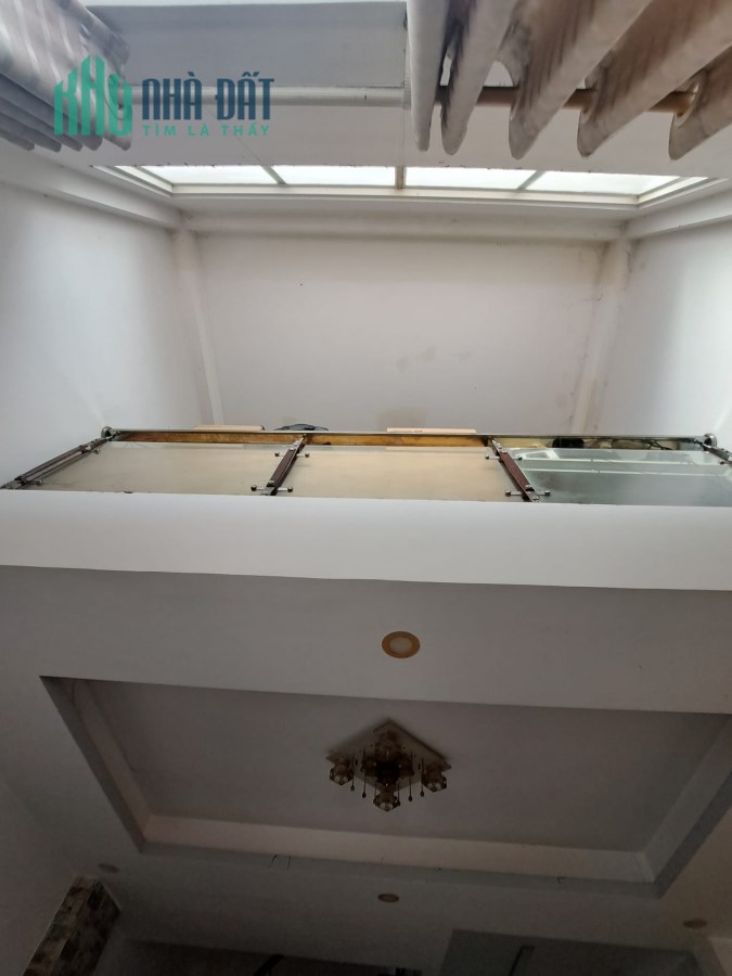 Bán nhà hẻm xe tải Lê Văn Lương, 4.2x12, 3 lầu, chỉ hơn 6 tỷ