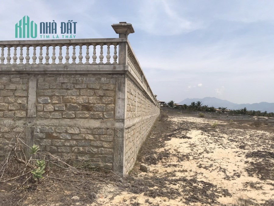 bán resort  4 mặt tiền vị trí siêu hiếm đắc địa cam ranh khánh hòa