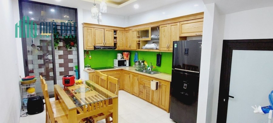 Bán nhà phố cổ Ngọc Lâm Long Biên  nhiều tiện ích 45m2  mặt tiền 4.4m  giá tốt 4.9 tỷ