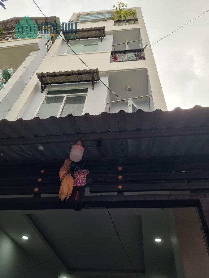Bán nhà Rẻ 3 mặt tiền Hẻm kinh doanh cách mặt tiền Hoàng Diệu  20 m 
DT 100 m có 5 tỷ hơn Q4