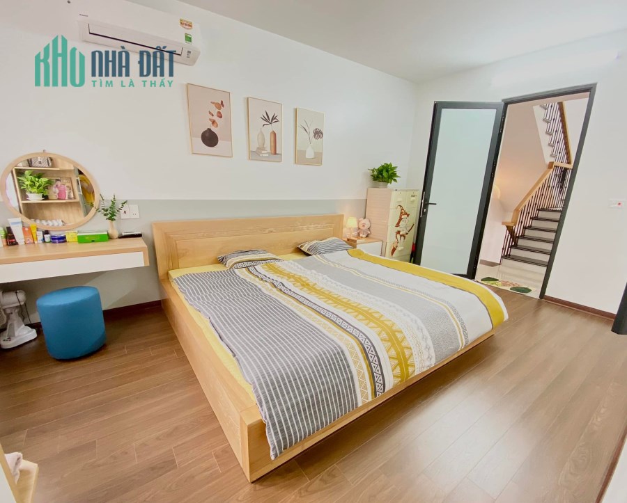 Bán nhà Quận Hai Bà Trưng 87m2, MT 6m, giá 17.5 tỷ Mặt phốKinh doanh