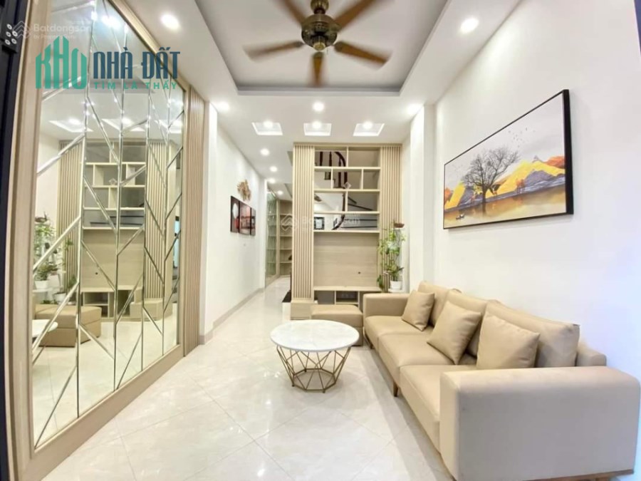 Bán nhà Lĩnh Nam đẹp long lanh 45m2 4T, 4 PN đẹp, SĐCC chỉ 3,59 tỷ