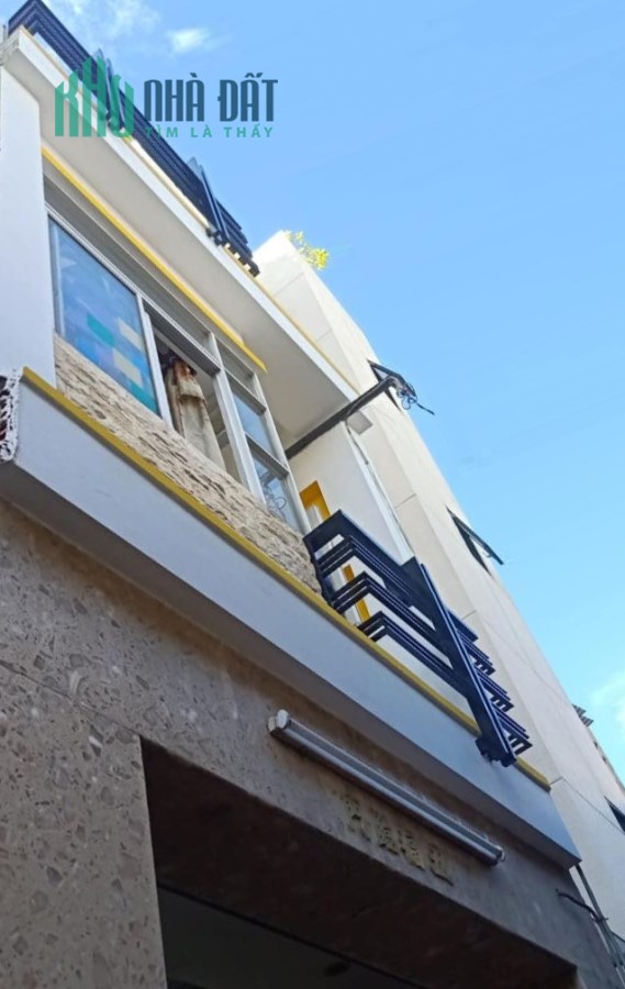 Bán nhà đẹp đường Hồng Bàng, 39m2 (3x12.6), 3 tầng, 3PN, giá 4.65 tỷ TL