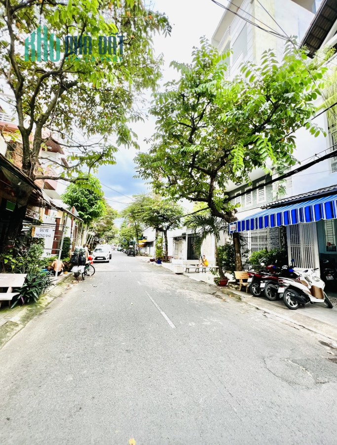 Bán nhà MT Đường Dân Tộc - P.Tân Thành , DT 4.1x18m, cấp 4 - Gía 9.7 tỷ TL
