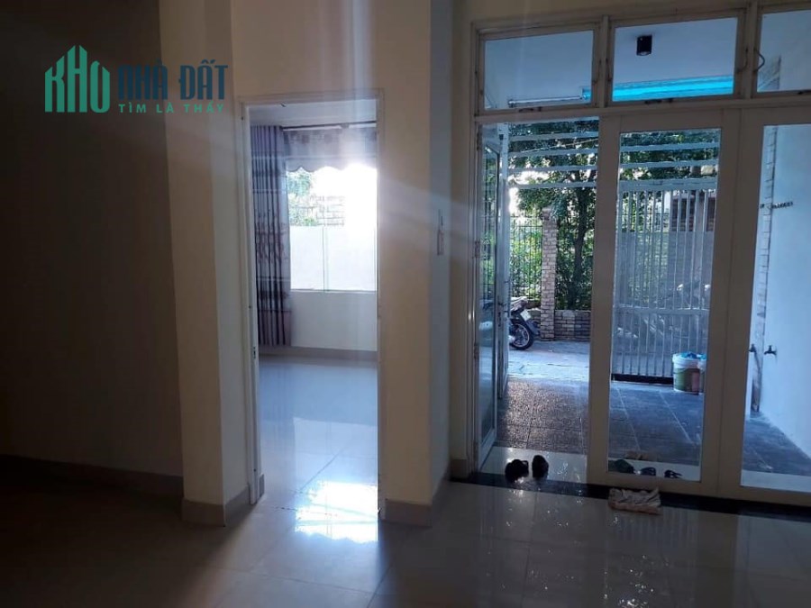 .Nhà Tiểu La, kiệt 3m thẳng thông 50m ra MT, 75m2, ngang 6.5