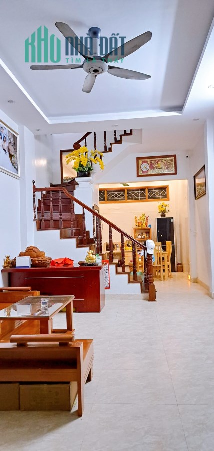 SIÊU PHẨM Tô Hiệu trung tâm Nguyễn Trãi 45m2, mt 4m, giá chỉ 5.x tỷ có thương lượng, ô tô đỗ cửa LH