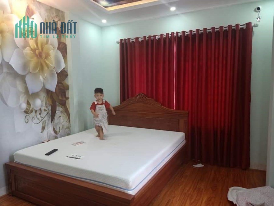 Nhà Hàm Nghi 56m2 3 tầng ô tô đỗ cửa 5.79 tỷ.