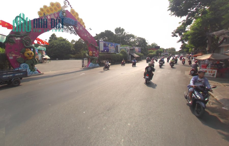 Bán nhà đường Hòa Bình Q11, 22m2 (2.2x10), 2 tầng, 2PN, giá 2.8 tỷ TL