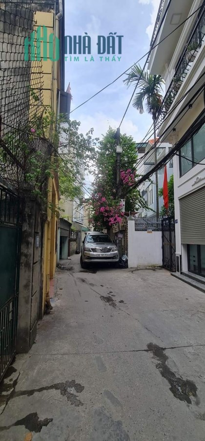 Chủ nhò bán nhà Ngọc Lâm, Dt 45m, nhà 4 tầng Giá hơn 5 tỷ.