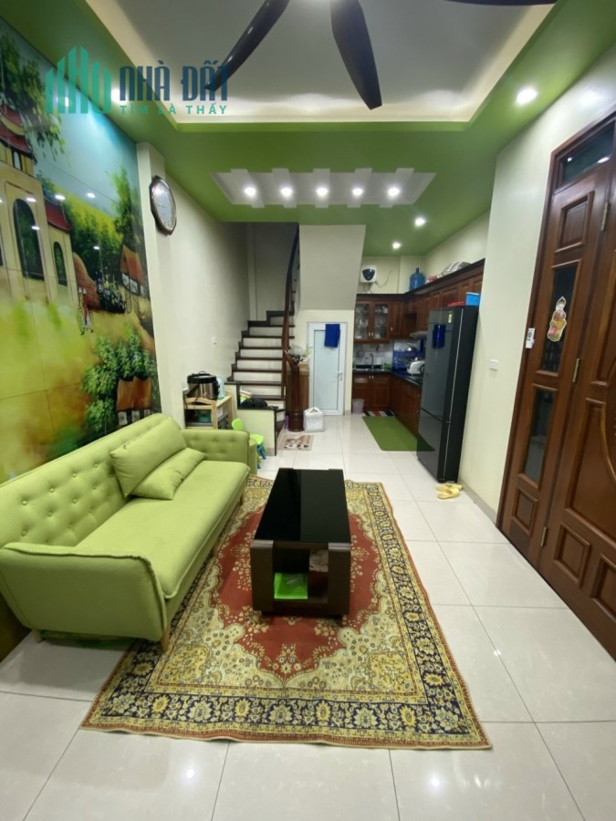 TRƯỚC TẾT! Bán nhà Định Công Thượng, SÁT PHỐ, ở luôn, 35m2*5T giá 3.1tỷ.