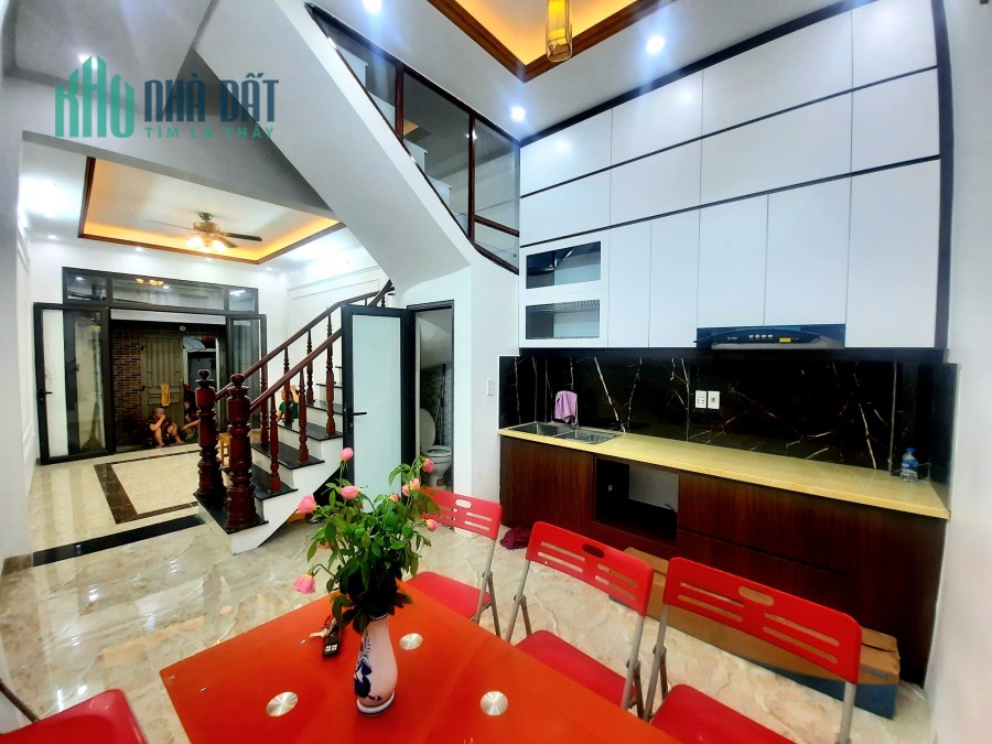 Nhà Ngõ Phố Bà Triệu Lô Góc 2 Thoáng 15m Ra Phố Gần VinCom Bà Triệu 26m 4 tầng 5 tỷ