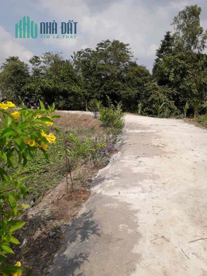 CHÍNH CHỦ BÁN 808M2 ĐẤT 2MT SÁT LỘ NHỰA TRỤC CHÍNH TUYẾN TRÁNH LONG XUYÊN