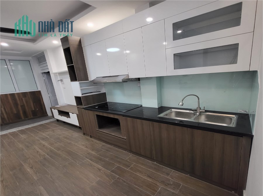 Bán nhà Võ Thị Sáu. Nhà mới keng. 38m x 5 tầng 3,75 tỷ có thương lượng