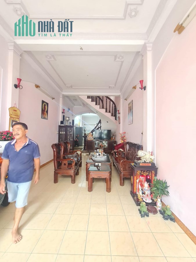 XE HƠI NGỦ TRONG NHÀ, NHÀ SÁT MẶT TIỀN ĐỒNG ĐEN CHỈ 9TY8, 5 TẦNG, XÂY KIÊN CỐ