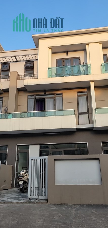 bán căn liền kề phố đi bộ Centa  bắc ninh, 120m2, hoàn thiện đẹp, để lại đồ giá 7,9 tỷ