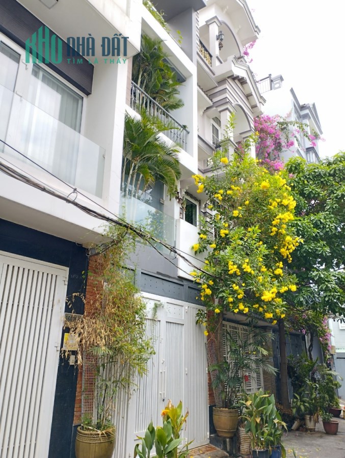 Nhà HXH Nguyễn Thị Thập, Phường Tân Phú. Quận 7. 4x20m. 4 tầng. 5PN. Bán Gấp