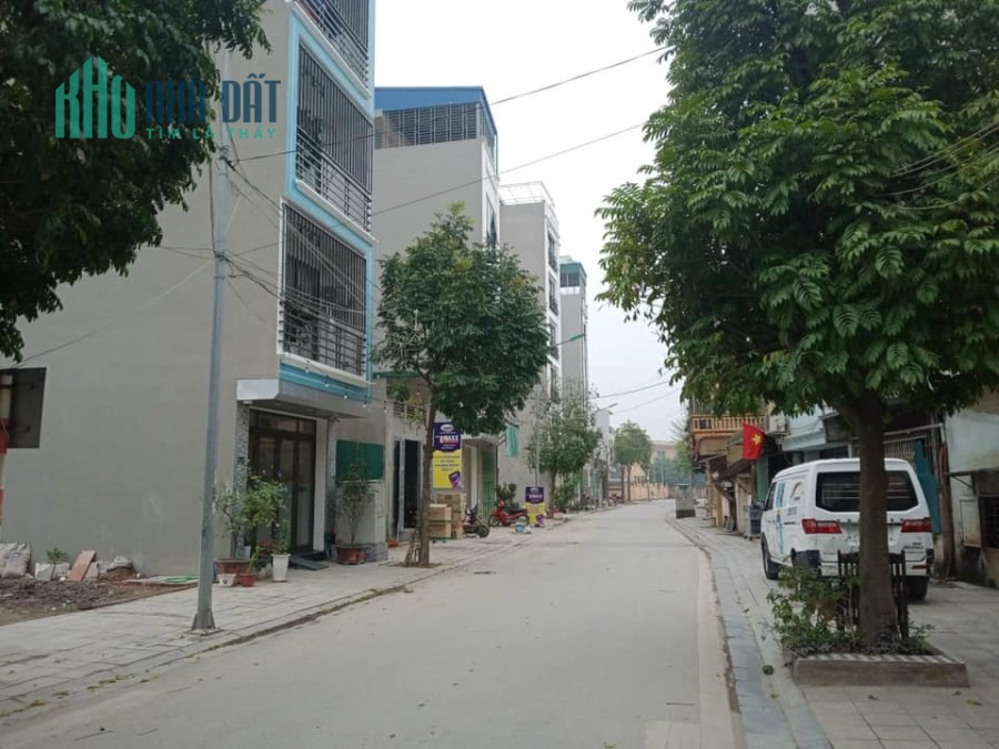 Bán đất đấu giá Ngõ Cổng, Kiến Hưng, 50m2, Đông Nam, ô tô giá 5.6 tỷ