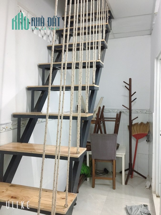Bán Nhà Trường Thọ - Thủ Đức. DT 35m2 - 2Tầng - HXH. Chỉ 1 Tỷ 430
