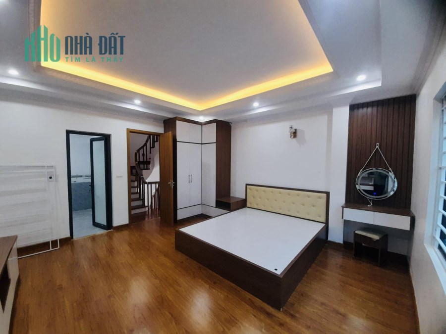 Bán nhà ngõ ôtô 173 Hoàng Hoa Thám Ba Đình 35m2 5tầng nhỉnh 3tỷ 0337628046
