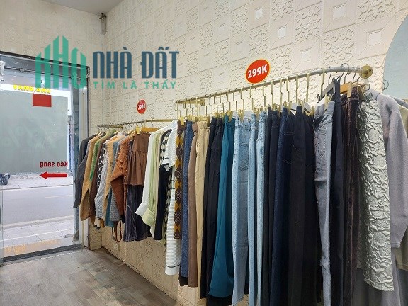 ⭐️Nhượng gấp cửa hàng thời trang tại 31 Đội Cấn, Ba Đình; 0969460182