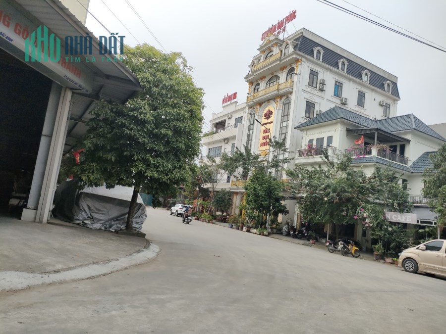 NGÂN HÀNG ÉP B Á N  THÀNH PHỐ  TỪ SƠN PHƯờNG PHÙ KHÊ 

Diện tích 190 m mặt tiền 8 m giá nhỉnh 2 tỷ