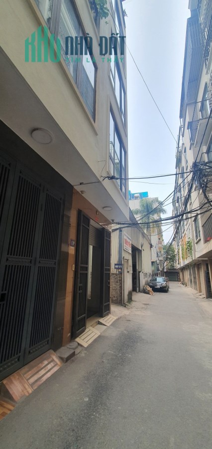 Bán nhà Bát Khối, Dt 35m, nhà 5 Tầng, Mt6m, giá hơn 3 tỷ.