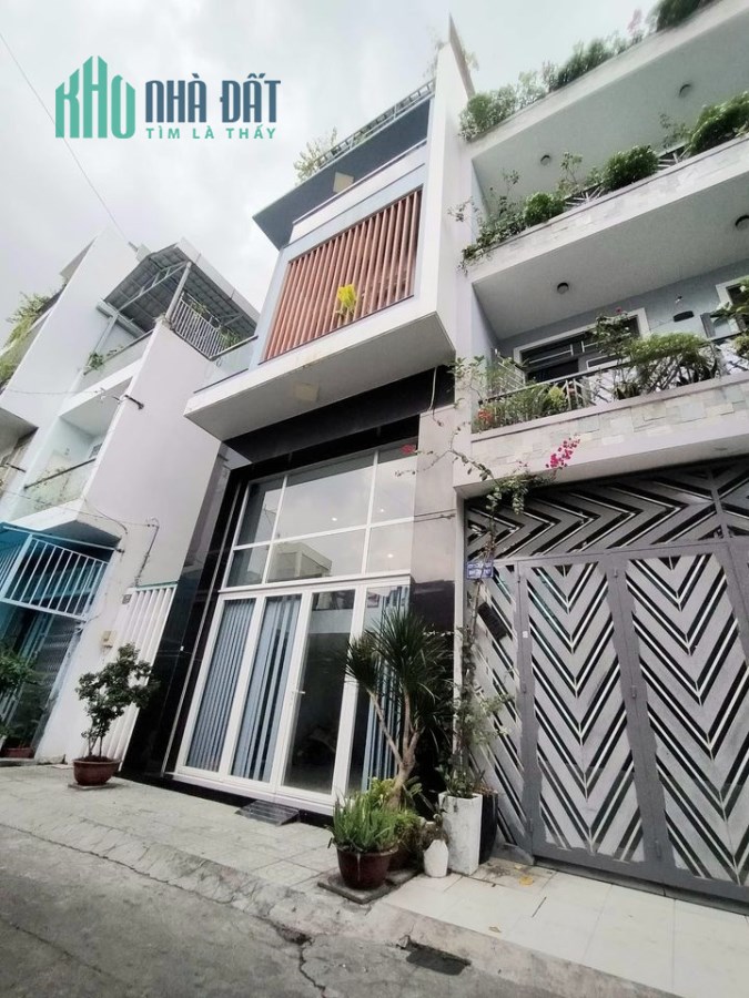 Nhà HXH Đường Nguyễn Thị Thập, Phường Tân Phú, Quận 7, 4,5x17m, 2 Tầng, Giá Đầu Tư