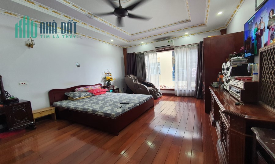Bán nhà Dương Văn Bé. Ba gác đỗ cửa, ô tô đỗ sát nhà. 38m x 4 tầng. 3,7 tỷ có thương lượng