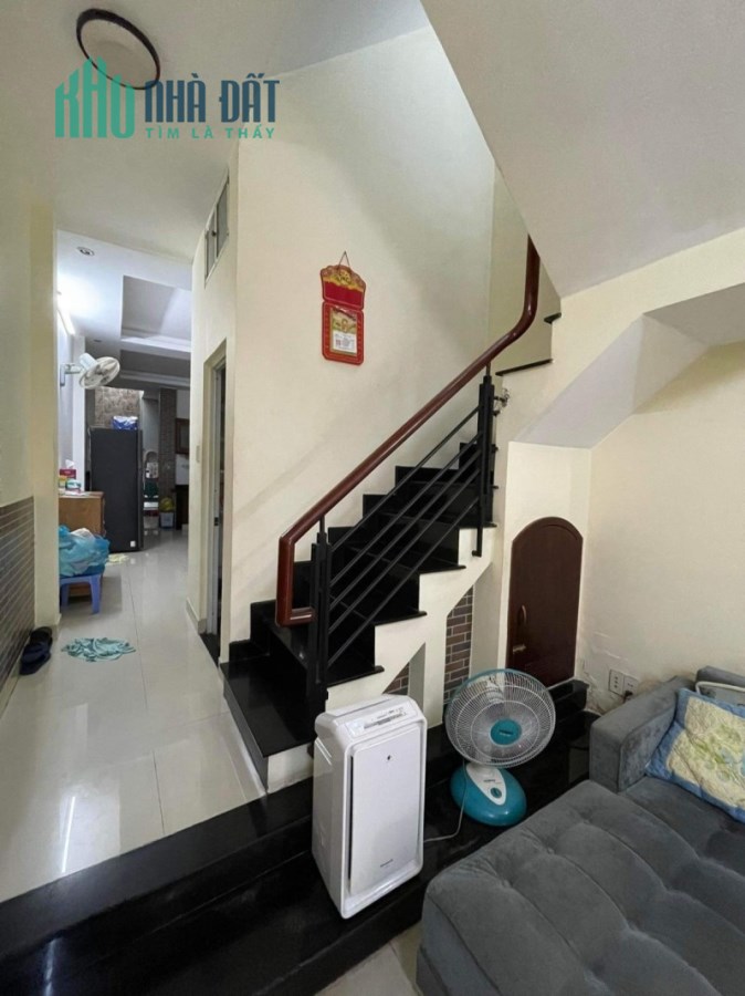 BÁN NHÀ PHÚ NHUẬN 60M2 3 TẦNG BTCT 4 PHÒNG NGỦ TRUNG TÂM PHÚ NHUẬN PHAN ĐÌNH PHÙNG  4.9  TỶ.