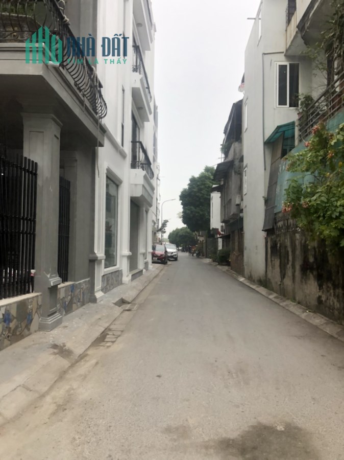 Bán gấp lô đất phố Lý Sơn, 45m2, MT 14m, lô góc, ô tô, KD, giá chỉ 5 tỷ.