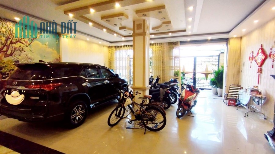 BÁN GẤP NHÀ MẶT TIỀN - DƯƠNG BÁ TRẠC P2 QUẬN 8 - 4 TẦNG BTCT 
NHÀ NGANG BỀ THẾ 8 X12M.