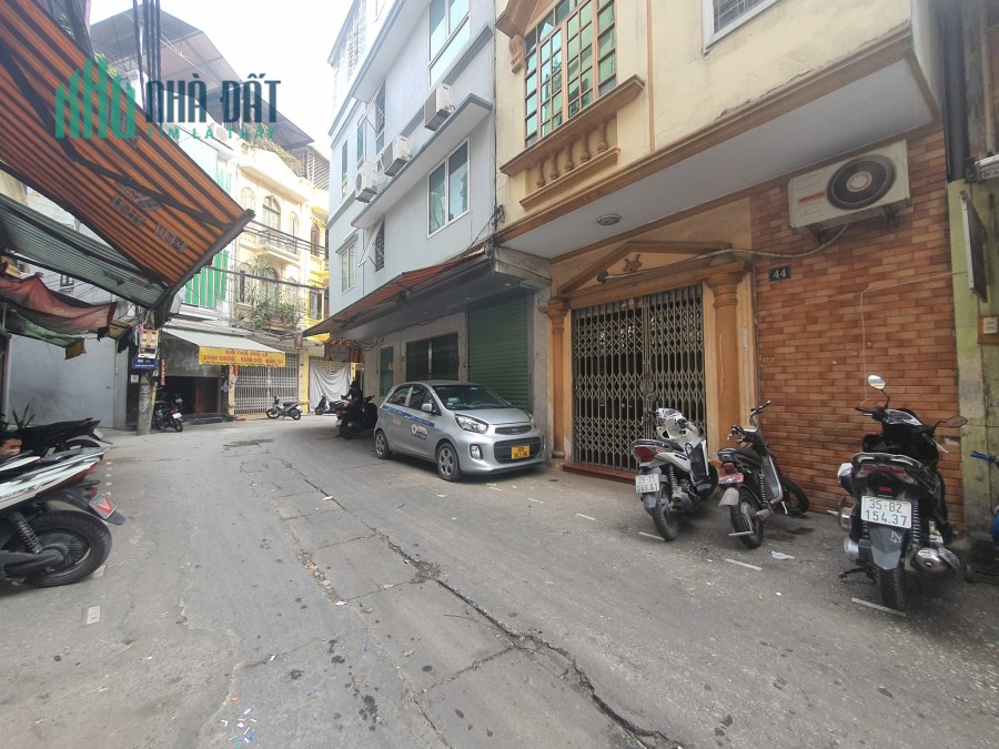 Bán nhà Bạch Mai, Mặt chợ kinh doan. ô tô đỗ cửa. 35m x 4 tầng. 5.9 tỷ có THƯƠNG LƯỢNG