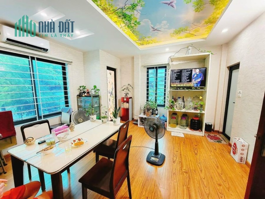 4,7 tỷ nhà Đông Tác 40m2, hiện đại ở luôn, gần phố, LH 0702269986