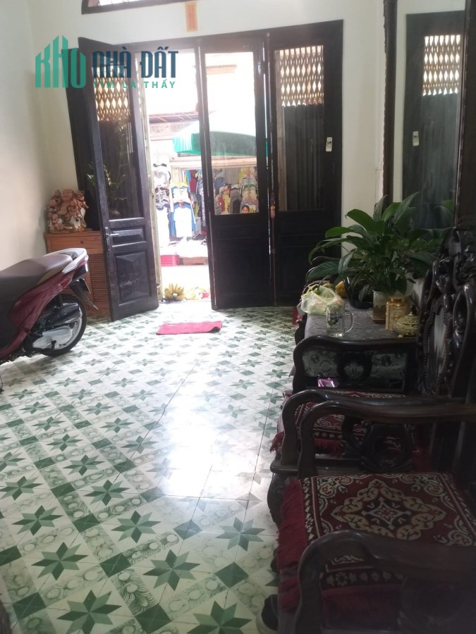 Bán nhà Phố 8/3- DT: 41m2- 4 tầng- MT 4m- 8.6 tỷ. MẶT CHỢ KINH DOANH