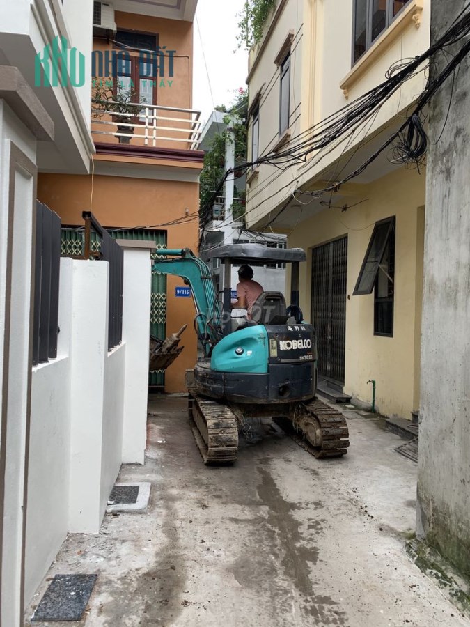 RA NHANH CĂN NHÀ 3 TẦNG GIÁ RẺ MT TRUNG TÂM TRẦN QUANG KHẢI