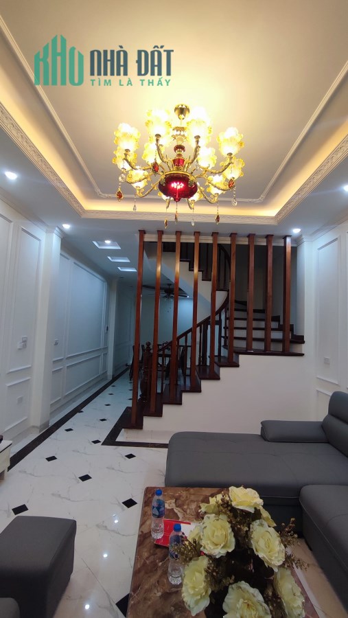 Nhà Văn Quán Hà Đông - DT 35m2 - 4 T - Ô tô đỗ ngày đêm 20m - Giá chỉ 2,98 tỷ