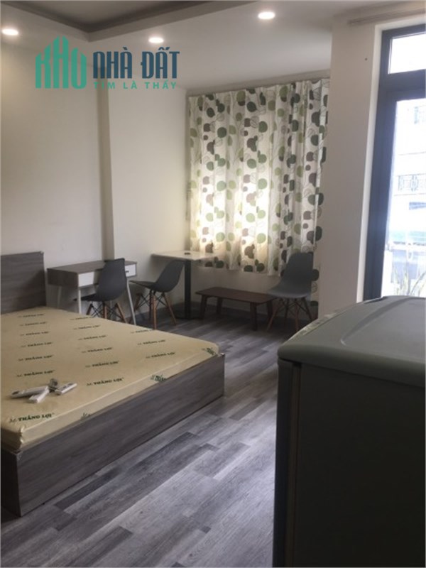 Phòng mới sạch đẹp, full nội thất, quận 1
