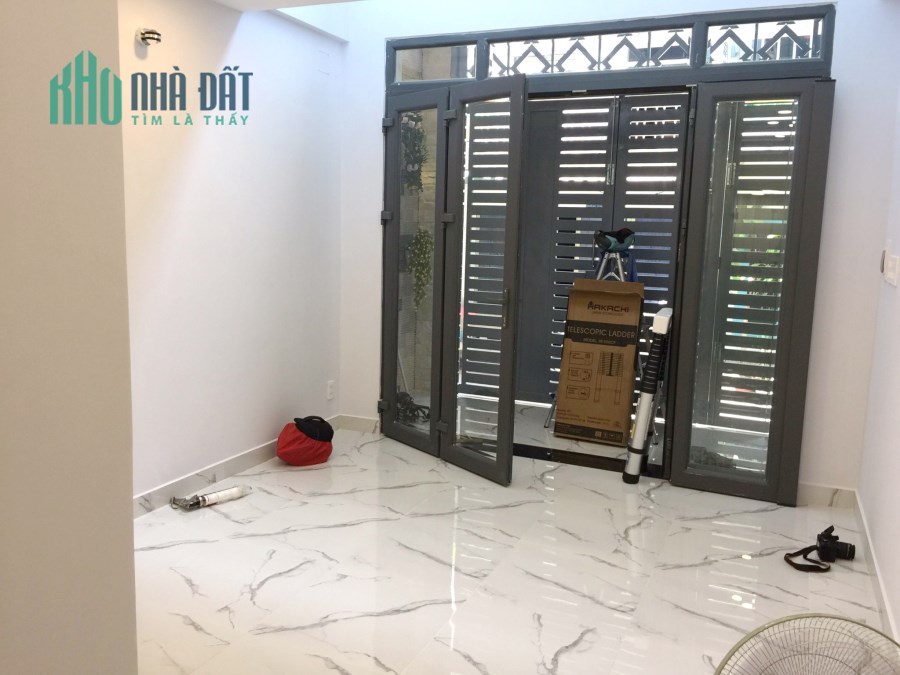 Nhà mới đẹp 4 tầng gần MT Nguyễn Duy, P9,Q8  3 tỷ 990