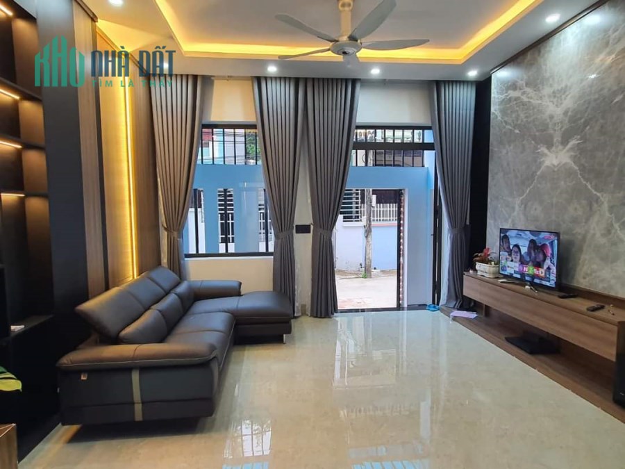 Bán nhà mặt ngõ Bát Khối, ô tô, lô góc, kinh doanh đỉnh cao, cực hiếm, giá đẹp 6 tỷ.