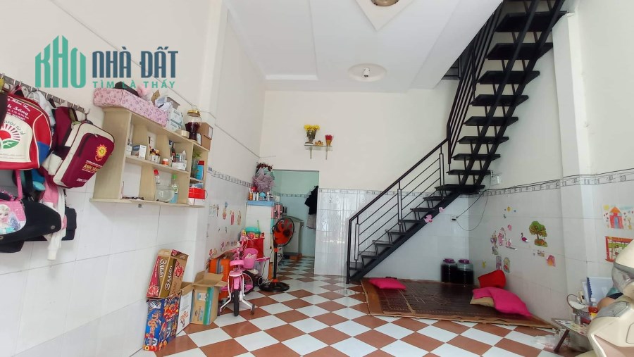 NGỘP Tân Phú giáp Tân Bình 1 căn duy nhất 40m2 ,2 tầng nhỉnh 3 tỷ
