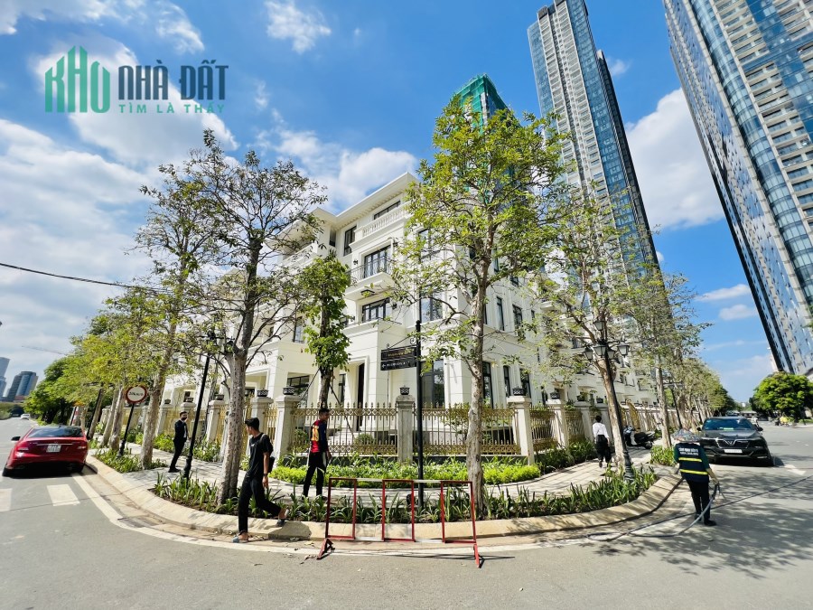 Hoa hậu biệt thự Bason Quận 1, đợi chủ nhân xứng tầm đón về, giá chỉ 364 tỷ