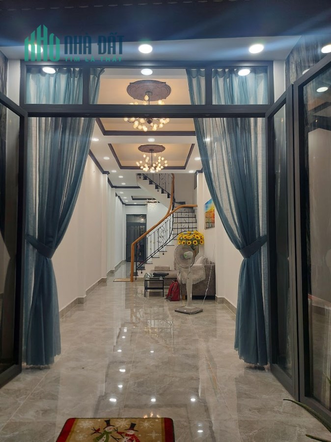 BÁN NHÀ MẶT TIỀN 60M2 4 TẦNG ĐẸP LUNG LINH 5 PHÒNG NGỦ 2 MẶT TIỀN NGUYỄN THANH TUYỀN 11.5 TỶ.