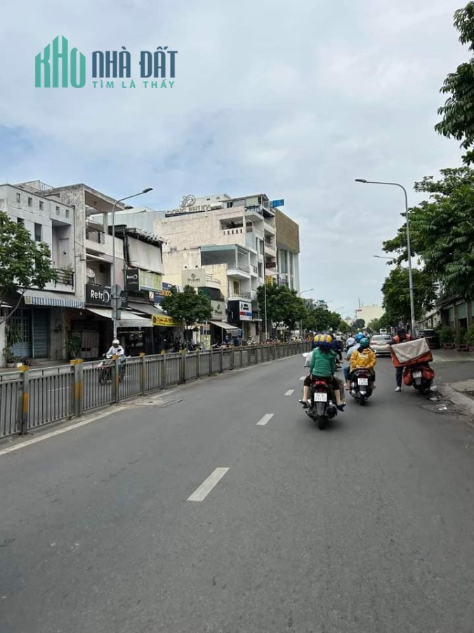 BÁN NHÀ SÁT MẶT TIỀN ĐƯỜNG LŨY BÁN BÍCH - NGANG GẦN 6M - DT 105M2 -  TẠO DÒNG TIỀN RẤT TỐT - NHỈNH
