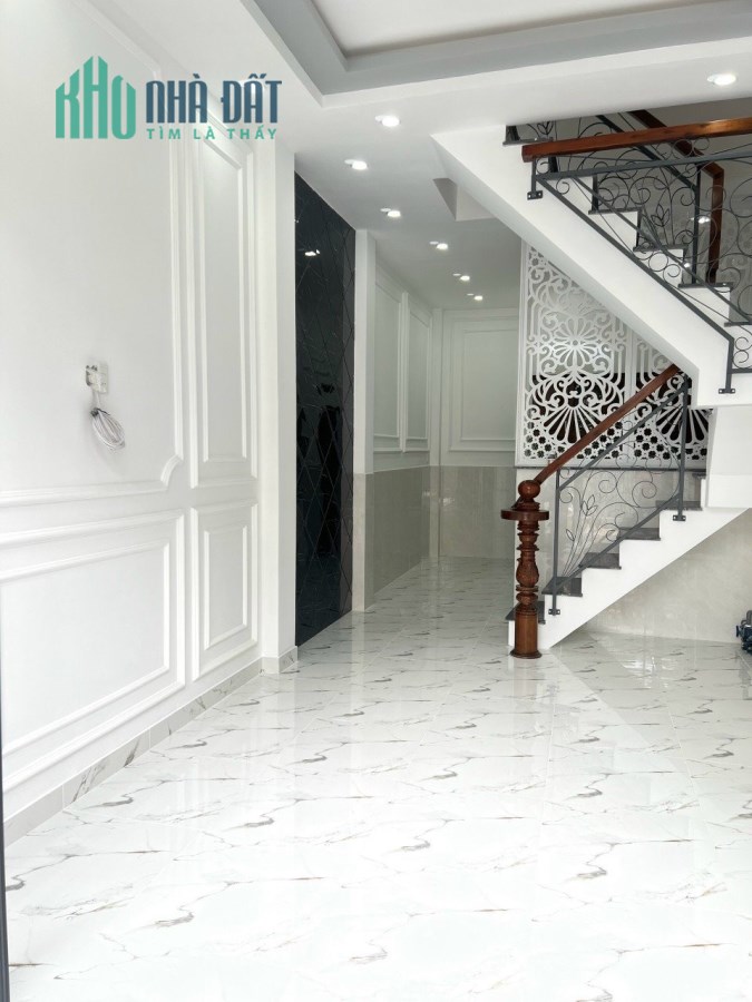 Nhà mới xây 4 tầng hẻm ô tô ngay chợ Bùi Minh Trực P5 Q8 6tỷ480